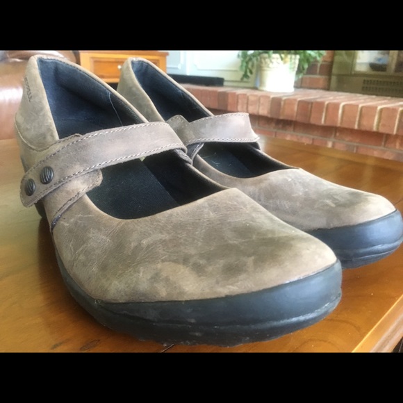 Merrell Shoes - Picture 3 of 5